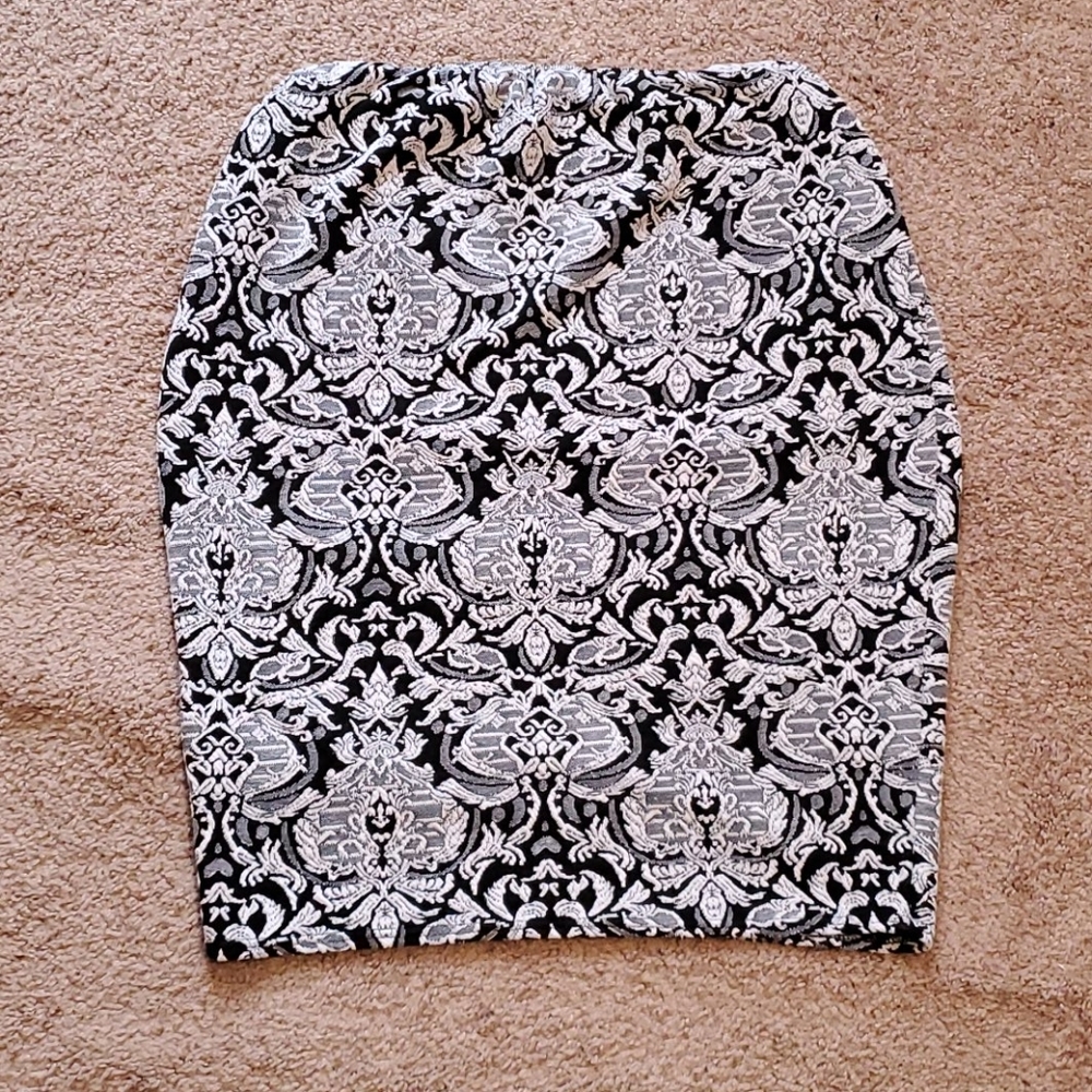 Boohoo Brocade Print Black and White Skirt